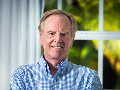 Cựu CEO của Apple nhăm nhe BlackBerry